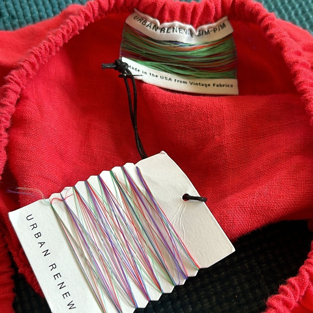 Urban Outfitters Urban Renewal Recycled Vintage Fabric Crop Tube Top Red Tan S/M - Picture 6 of 6